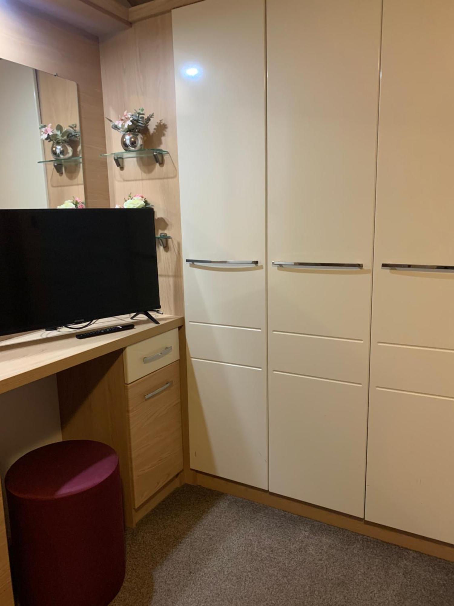 Luxury 2 Bed Lodge Sleeps Up To 6, Free Parking, Wi-Fi, E3 Whitehouse Leisure Park Towyn Kinmel Bay Exterior foto